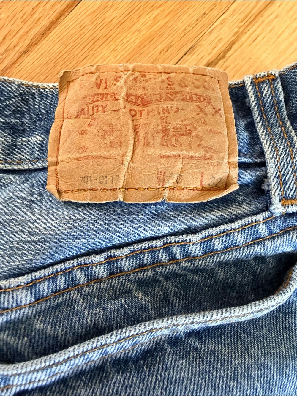 1980s Levi’s USA 701 Tag 28x32 Actual 26x28.75 - Picture 2 of 13